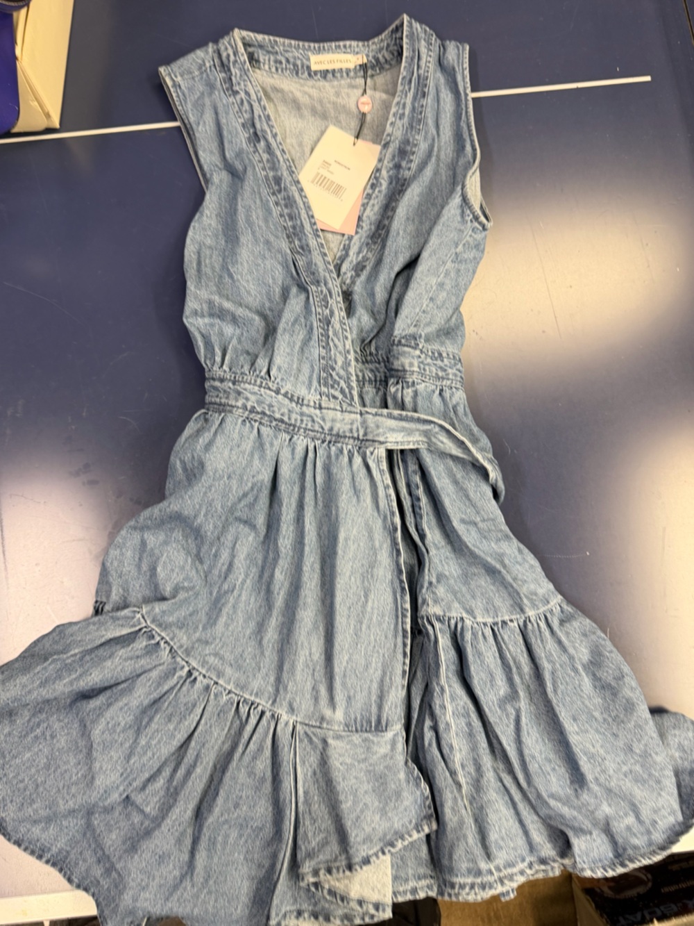 Avec Les Filles Sleeveless Denim-Style Tie-Waist Mini Dress in Blue - Picture 6 of 7